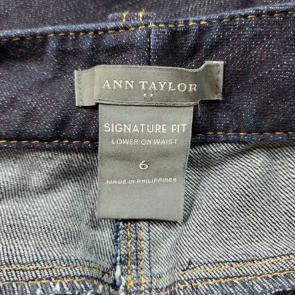 Ann Taylor Signature Fit Women's Size 6 Jeans Dark Wash Flare Wide Leg Stretch - Picture 5 of 6